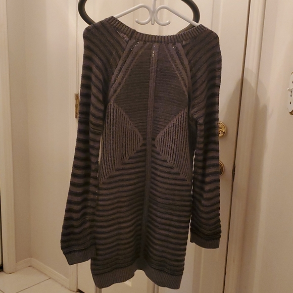 NY Collection Sweater Medium - Picture 2 of 6